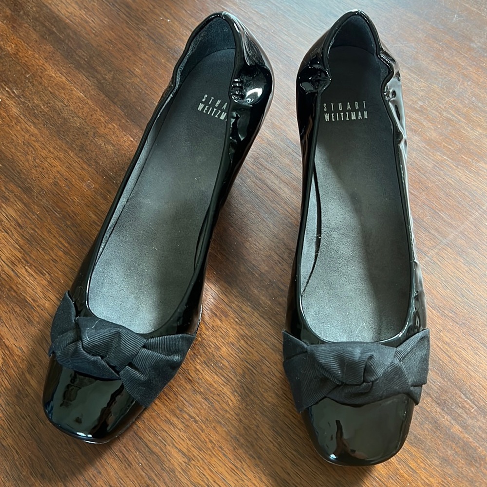 Stuart Weitzman black patent kitten heels
